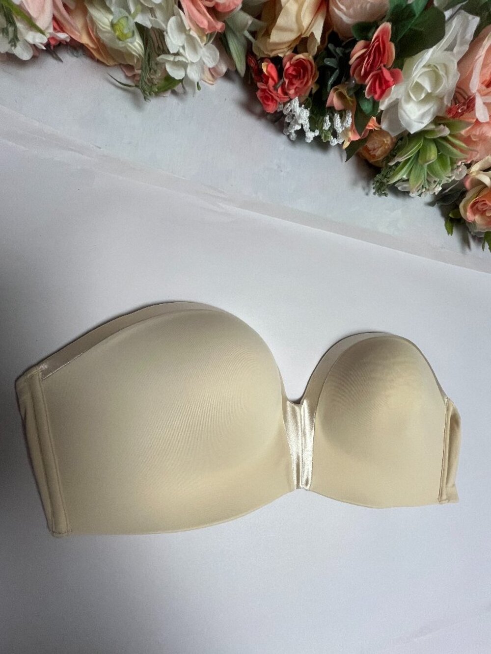 Strapless Convertible Underwire Bra Nude Beige Molded Cups Women’s Size 32H